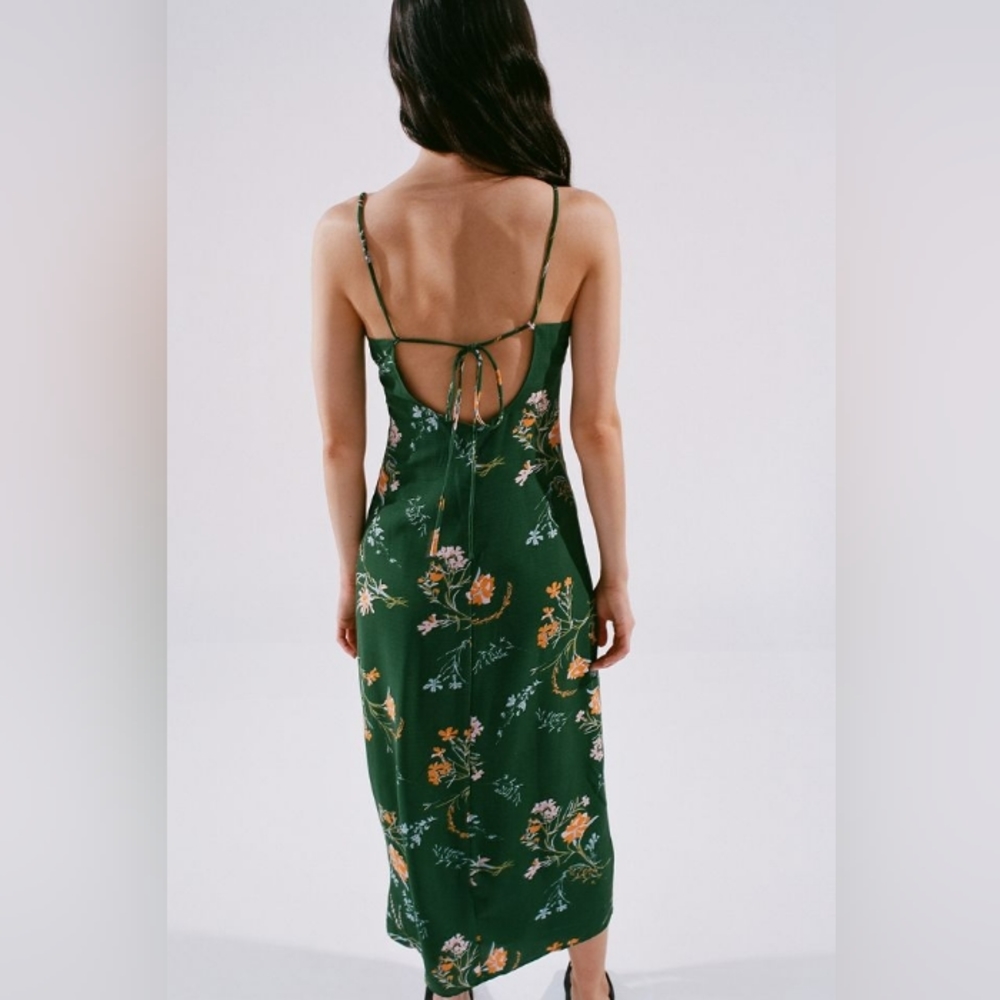 Green Dress - Picture 4 of 4